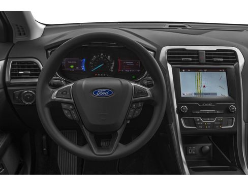 Used 2020 Ford Fusion SE FWD image 4