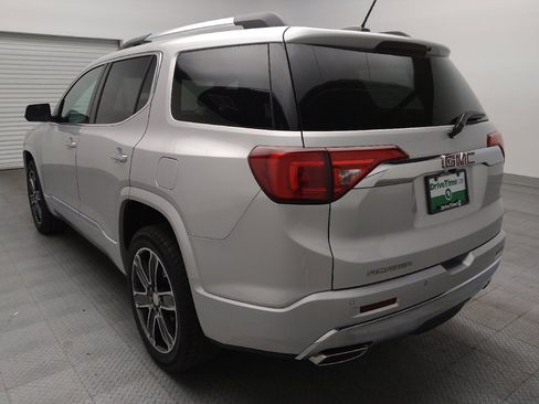 Used 2017 GMC Acadia Denali w/ Technology Package FWD image 5