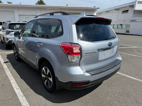 Used 2017 Subaru Forester 2.5i Premium AWD/4WD image 2
