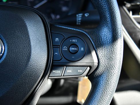 Used 2024 Toyota Corolla LE image 28