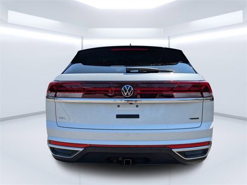 New 2026 Volkswagen Atlas Cross Sport SEL image 4