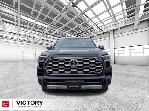 Used 2023 Toyota Sequoia Capstone AWD/4WD image 7