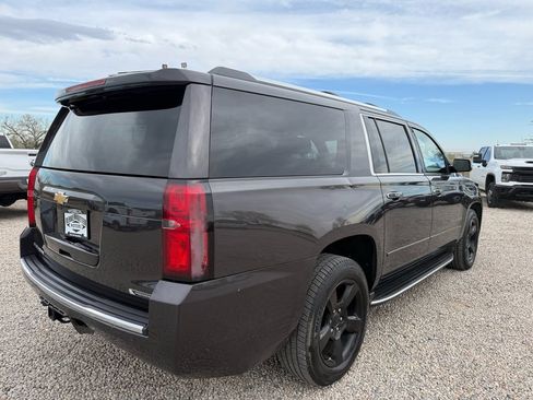 Used 2018 Chevrolet Suburban Premier AWD/4WD image 10