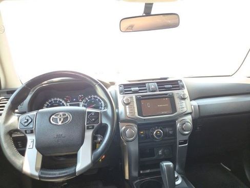 Used 2015 Toyota 4Runner SR5 AWD/4WD image 15