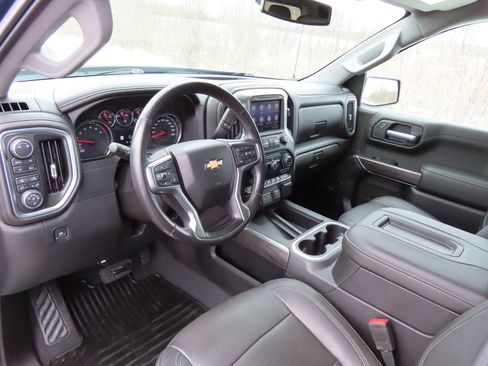 Used 2019 Chevrolet Silverado 1500 LTZ image 26