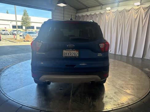 Used 2019 Ford Escape SEL image 6