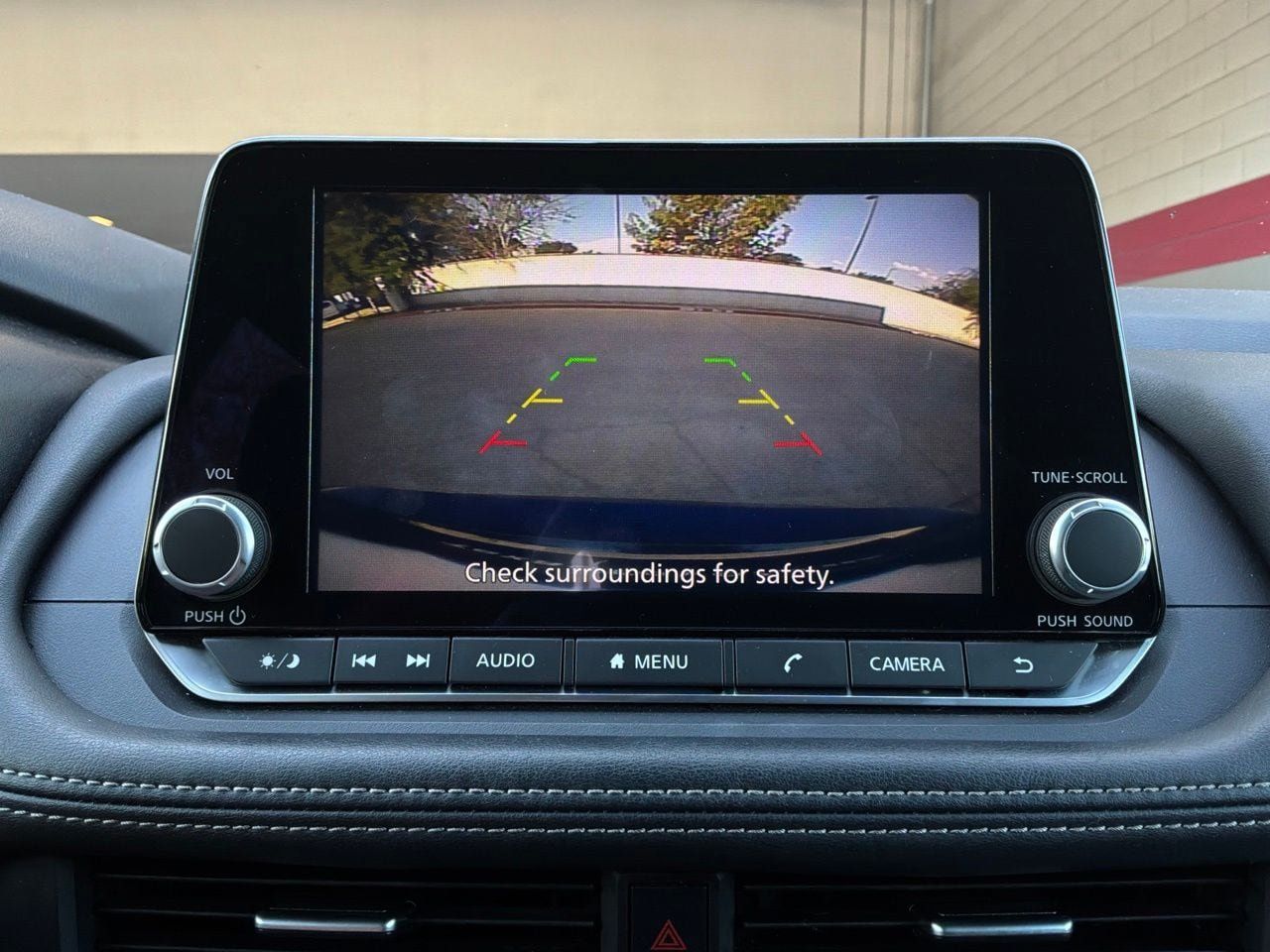 Used 2025 Nissan Rogue SV FWD image 33