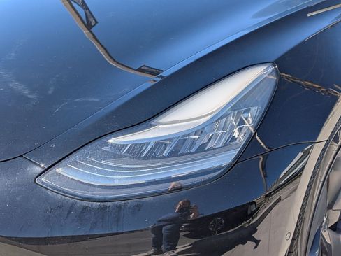 Used 2020 Tesla Model 3 Long Range image 11