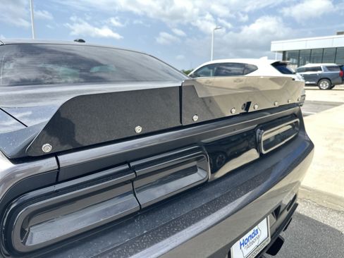 Used 2017 Dodge Challenger SXT RWD image 11