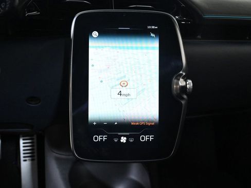 Used 2023 McLaren Artura image 13