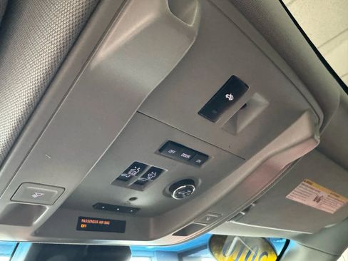 Used 2016 GMC Yukon Denali w/ Enhanced Security Package image 35