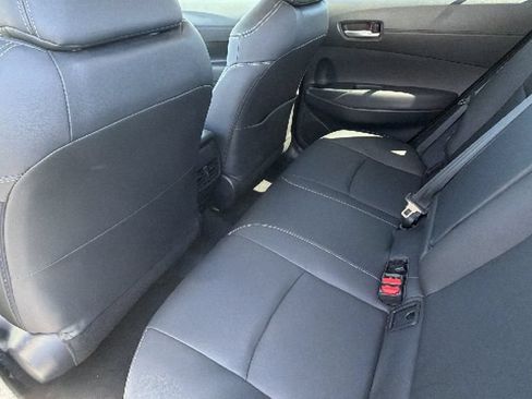 Used 2023 Toyota Corolla Cross XLE w/ Convenience Package FWD image 24