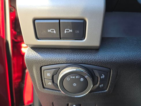 Used 2017 Ford F250 Lariat w/ Lariat Value Package image 25