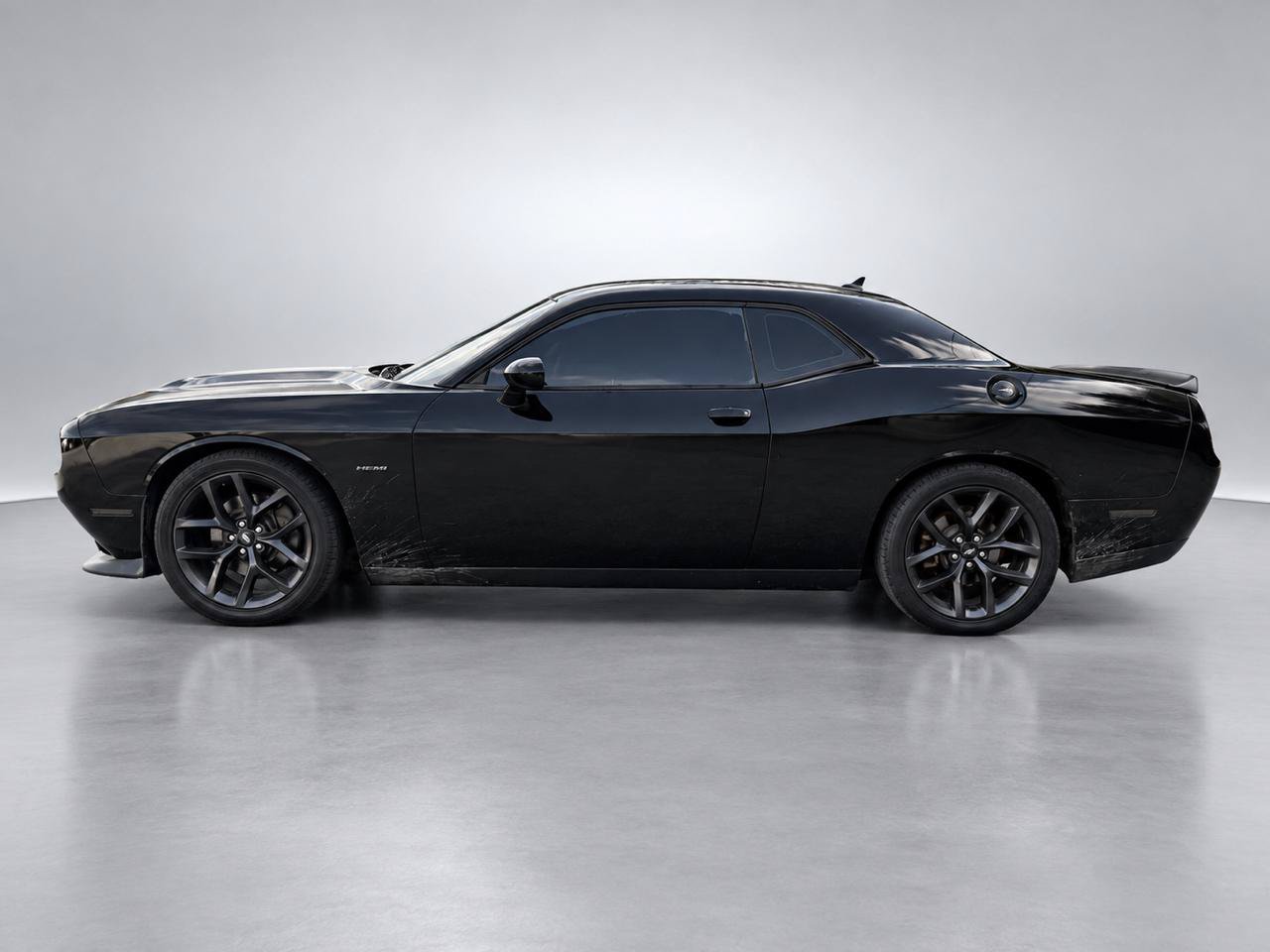 Used 2019 Dodge Challenger R/T RWD image 2