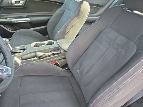 Used 2019 Ford Mustang Coupe image 14