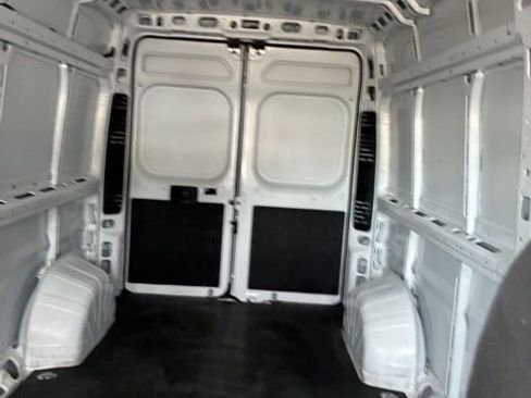 Used 2025 RAM ProMaster 2500 w/ Convenience Group image 28
