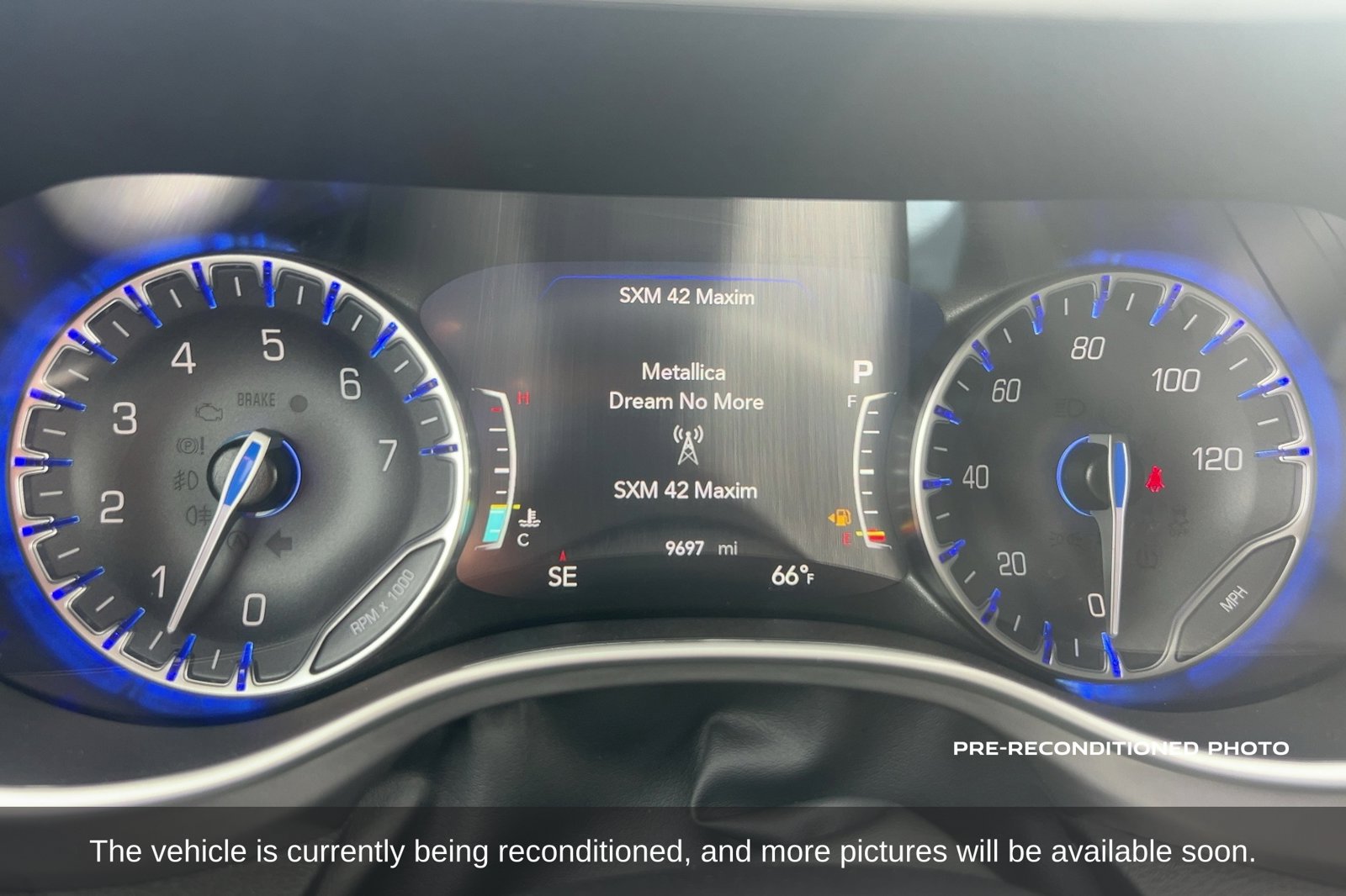 Used 2026 Chrysler Pacifica Select FWD image 16