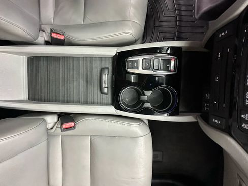 Used 2016 Honda Pilot Touring image 21