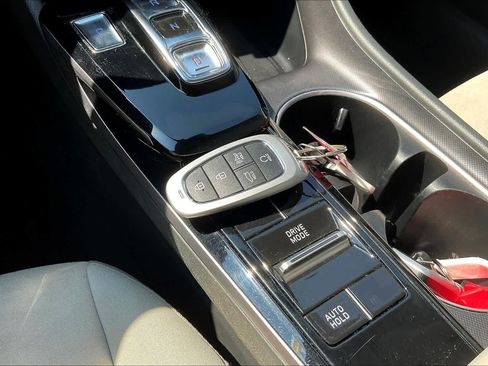 Used 2023 Hyundai Sonata SEL FWD image 14