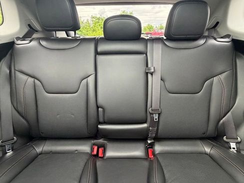 Certified 2022 Jeep Compass Limited w/ Sun and Sound Group AWD/4WD image 17