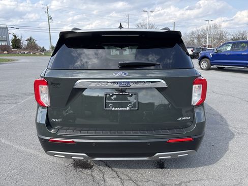 Used 2024 Ford Explorer XLT w/ Equipment Group 202A image 5