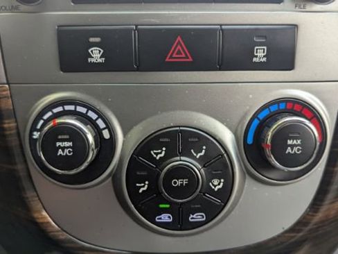 Used 2010 Hyundai Santa Fe GLS image 33