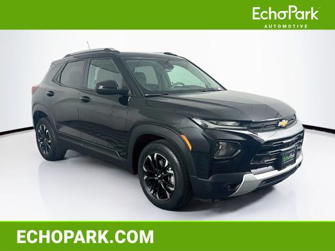 Used 2023 Chevrolet TrailBlazer LT FWD image 1
