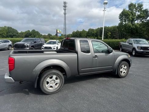 Used 2008 Nissan Frontier SE w/ SE Value Truck Pkg AWD/4WD image 8