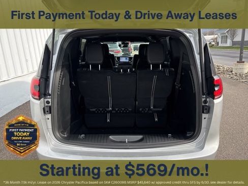 New 2026 Chrysler Pacifica Select AWD/4WD image 25