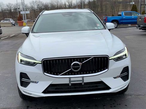 Used 2023 Volvo XC60 B5 Core image 3