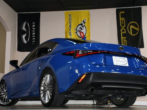 Used 2023 Lexus IS 300 w/ Premium Package RWD image 86