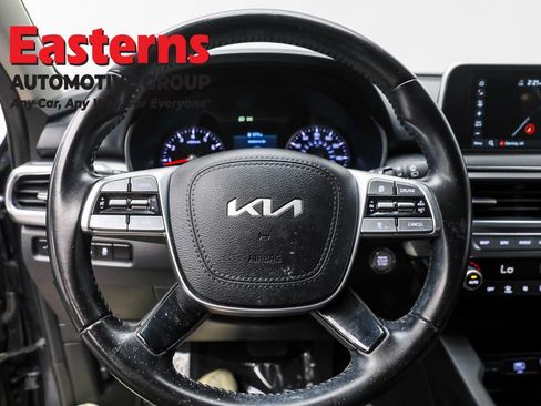 Used 2022 Kia Telluride LX image 10