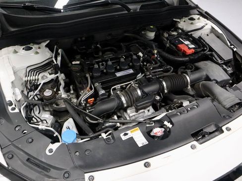Used 2018 Honda Accord Sport image 16