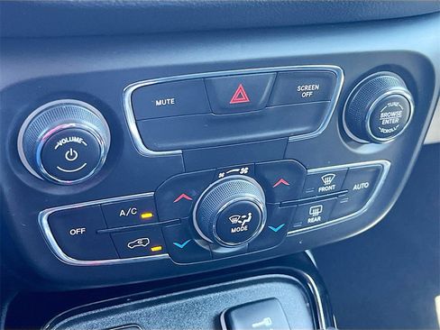 Used 2021 Jeep Compass Latitude image 31