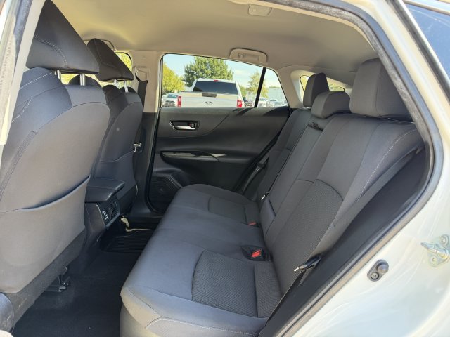 Used 2022 Toyota Venza LE AWD/4WD image 24