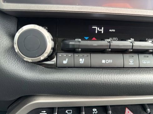 Used 2023 Toyota Tundra Limited image 32