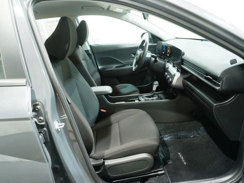 Used 2026 Hyundai Kona SE AWD/4WD image 12