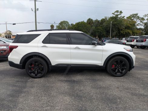 Certified 2022 Ford Explorer ST w/ Equipment Group 401A AWD/4WD image 3