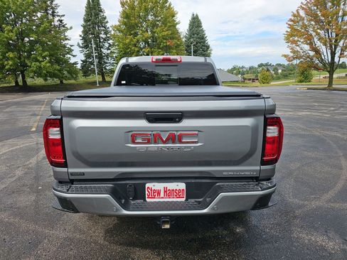 Used 2025 GMC Canyon Denali AWD/4WD image 5