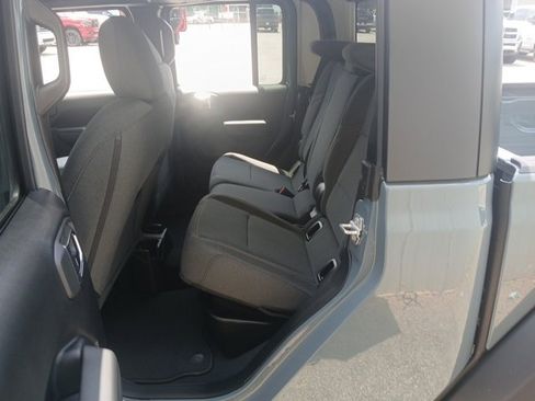 New 2025 Jeep Gladiator Sport image 13