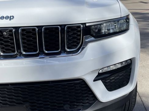 Used 2022 Jeep Grand Cherokee Limited 4xe w/ Luxury Tech Group II image 7