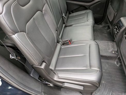 Used 2024 Jeep Grand Cherokee L Limited image 28