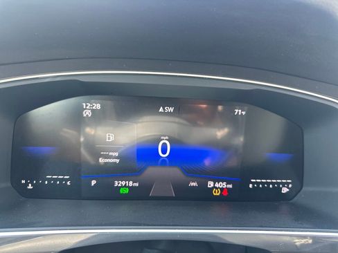 Used 2024 Volkswagen Tiguan S image 13