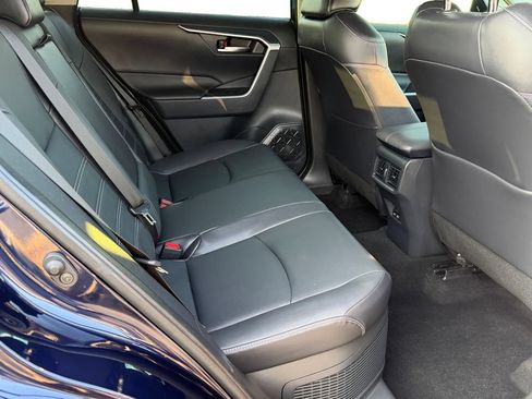 Used 2022 Toyota RAV4 XLE Premium AWD/4WD image 10
