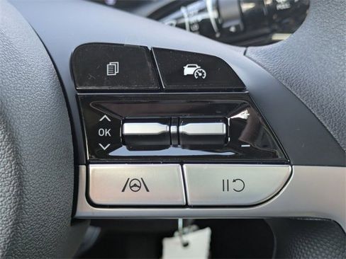 New 2026 Hyundai Elantra SE image 23