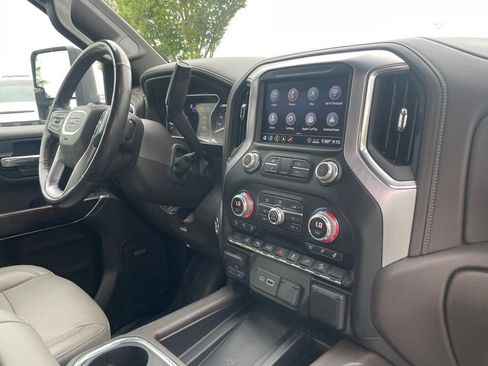 Used 2020 GMC Sierra 2500 SLT w/ SLT Premium Plus Package AWD/4WD image 30