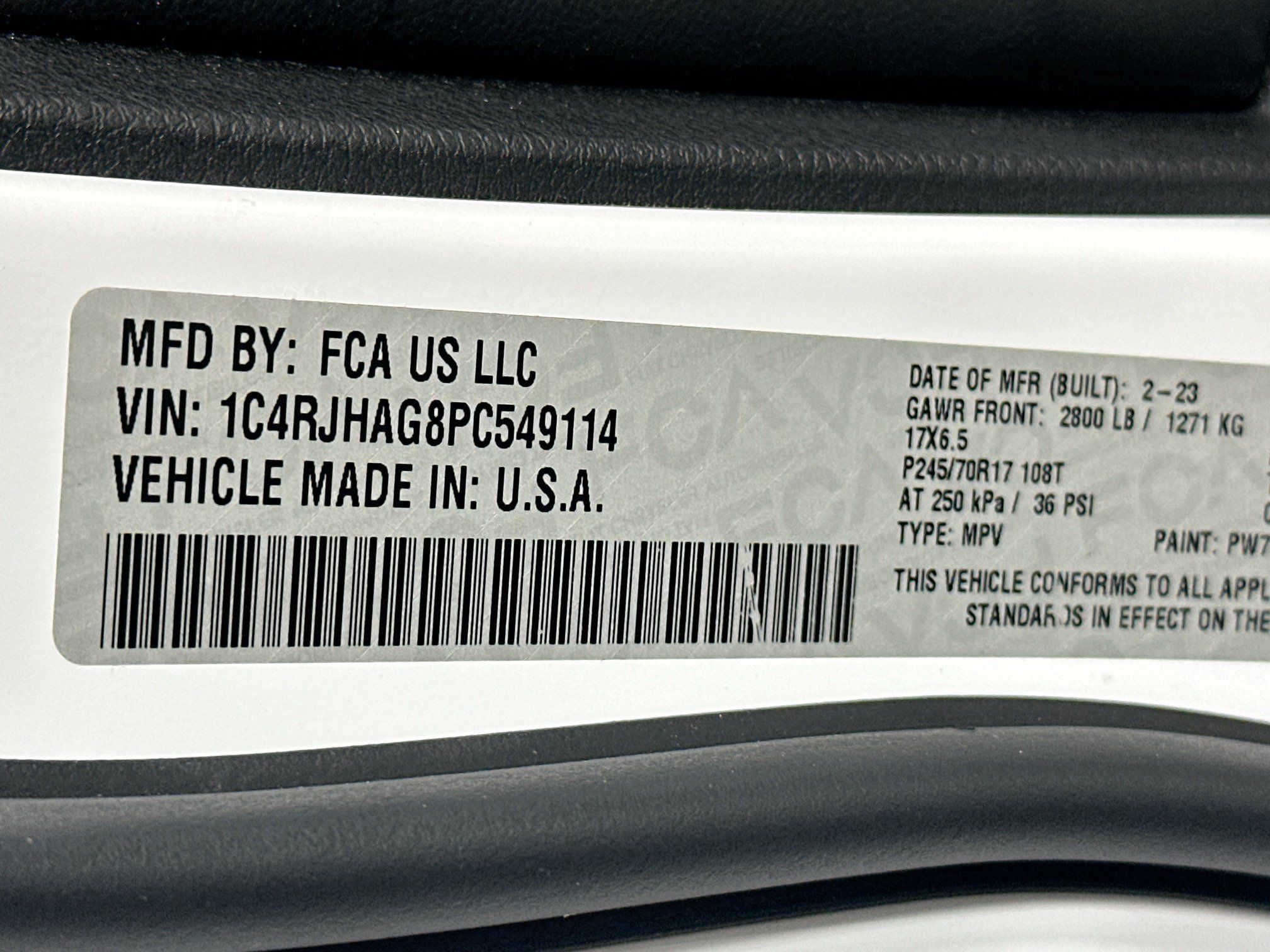 Used 2023 Jeep Grand Cherokee Laredo AWD/4WD image 29