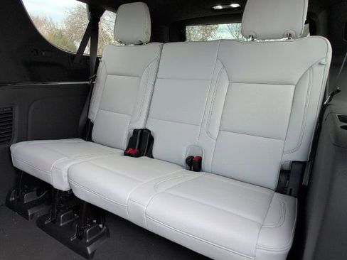 New 2025 Chevrolet Suburban Premier image 10