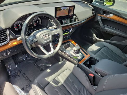 Used 2023 Audi Q5 2.0T Premium Plus w/ Premium Plus Package AWD/4WD image 25