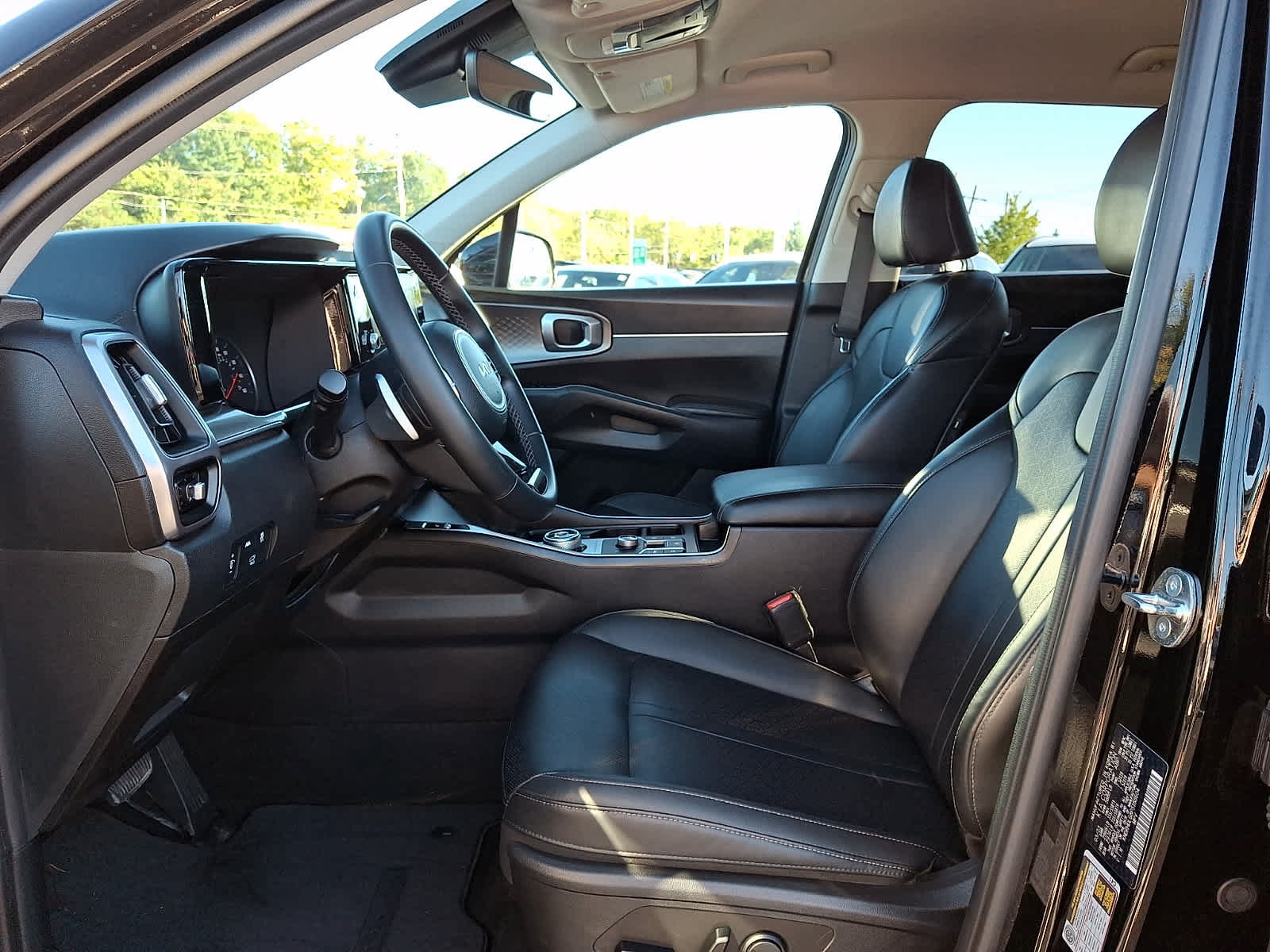 Used 2023 Kia Sorento EX AWD/4WD image 15